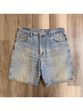 Wrangler 90s light wash denim jorts Size 28" #denim #jorts Made in USA